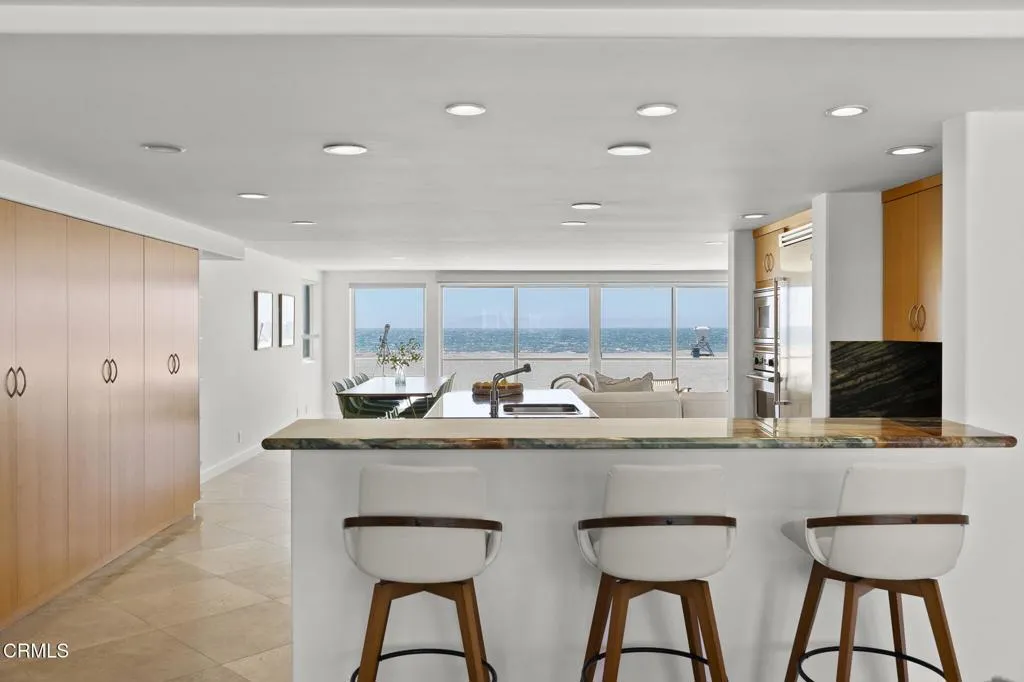3757 Ocean Drive, Oxnard, California 93035 home-pic-24