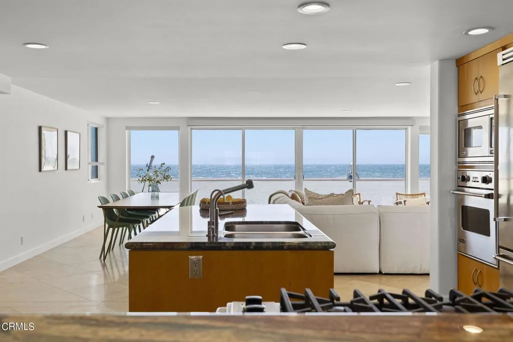 3757 Ocean Drive, Oxnard, California 93035 home-pic-19