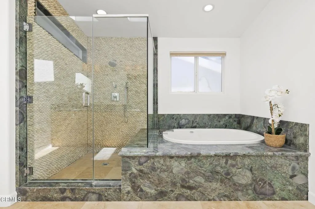 3757 Ocean Drive, Oxnard, California 93035 home-pic-37