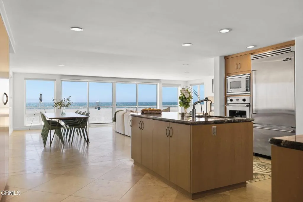 3757 Ocean Drive, Oxnard, California 93035 home-pic-18