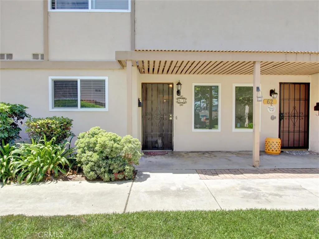 1881 Mitchell Avenue 63, Tustin, California 92780 home-pic-1