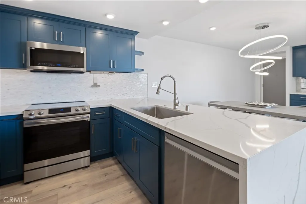 3121 W Coast 5d, Newport Beach, California 92663 home-pic-8