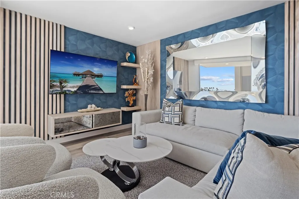 3121 W Coast 5d, Newport Beach, California 92663 home-pic-2