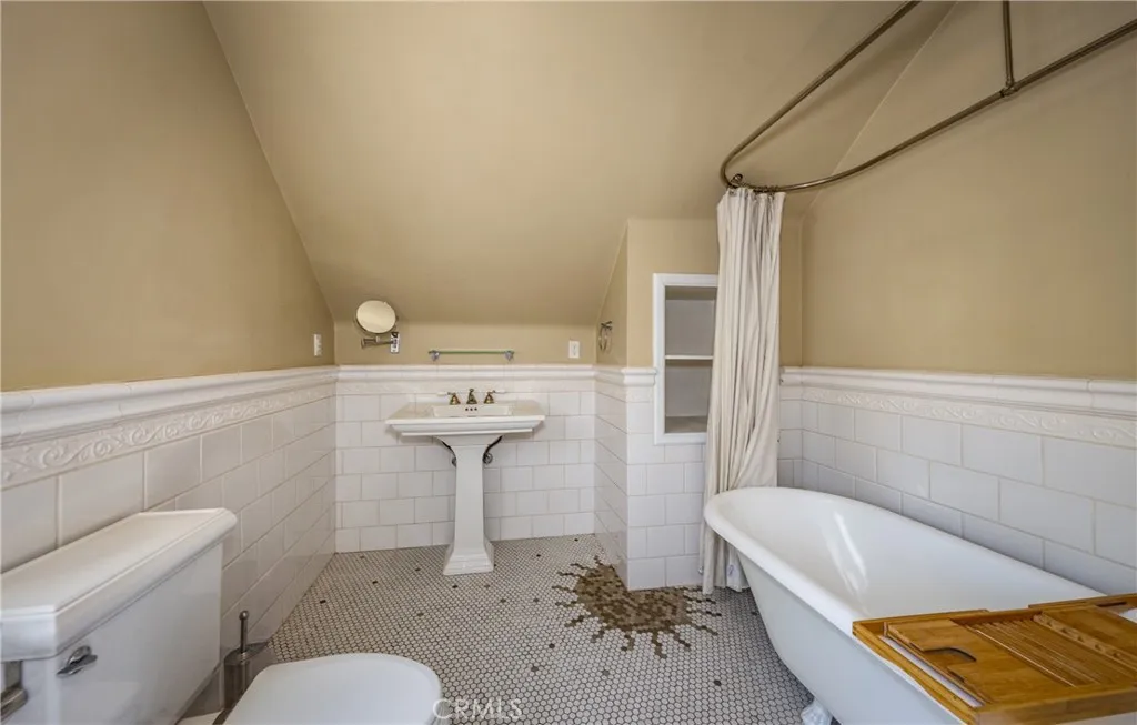 331 Nordina Street, Redlands, California 92373 home-pic-24