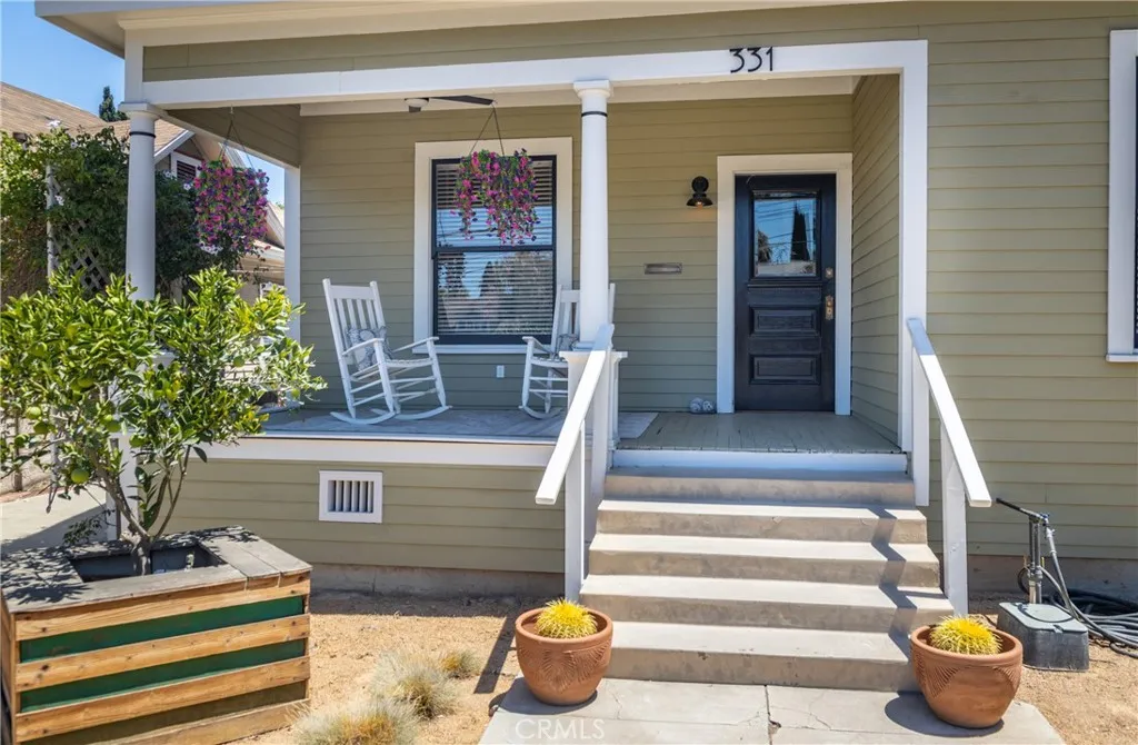 331 Nordina Street, Redlands, California 92373 home-pic-3
