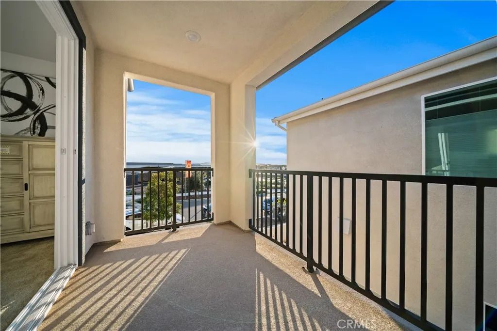 205 Culture, Irvine, California 92618 home-pic-25