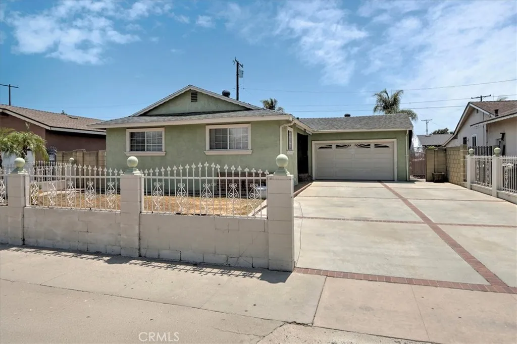 1316 E Romneya Drive, Anaheim, California 92805 home-pic-3