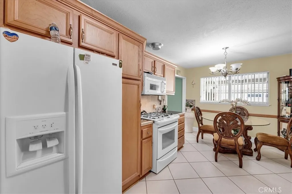 1316 E Romneya Drive, Anaheim, California 92805 home-pic-12