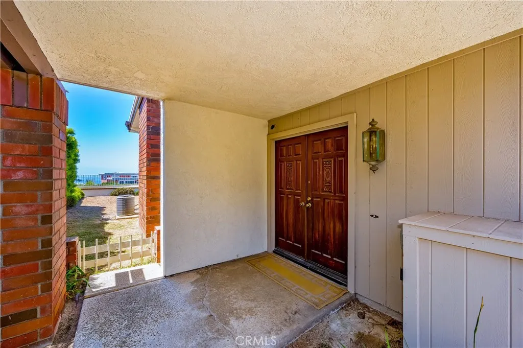 21 Beachcomber Drive, Corona Del Mar, California 92625 home-pic-15