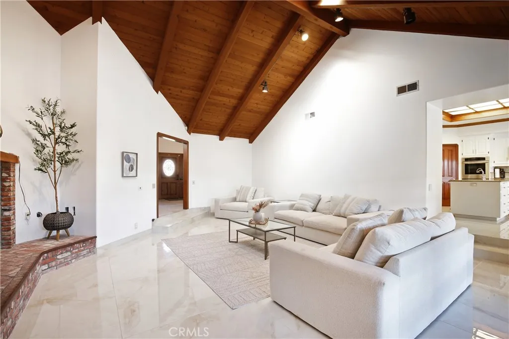 9378 Suva Street, Downey, California 90240 home-pic-10