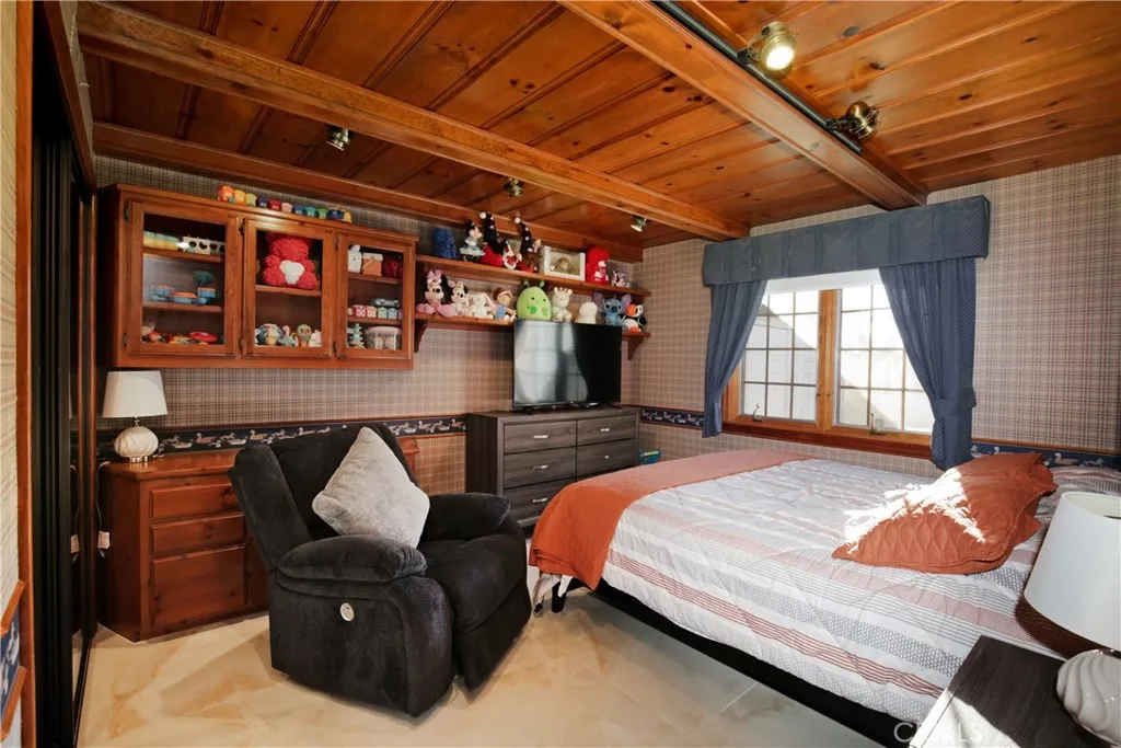 9378 Suva Street, Downey, California 90240 home-pic-20