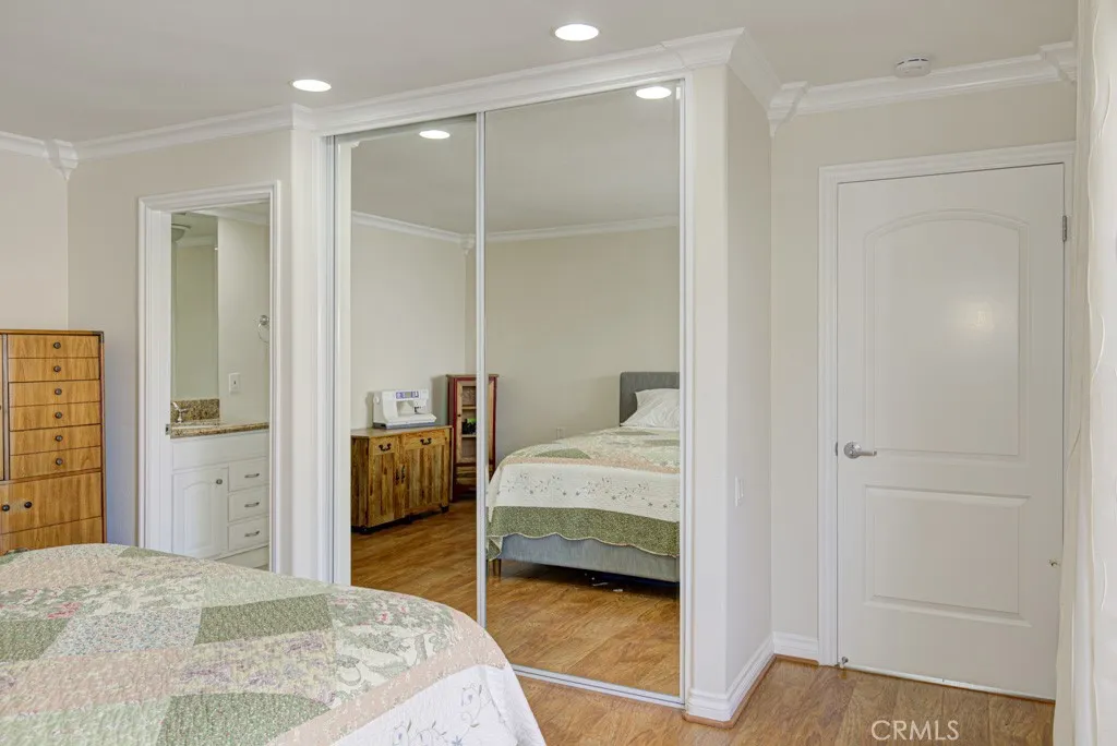 2372 Via Mariposa W B, Laguna Woods, California 92637 home-pic-17