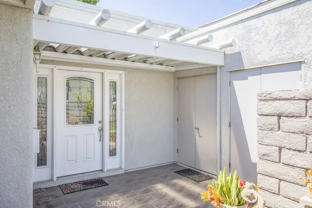 2372 Via Mariposa W B, Laguna Woods, California 92637 home-pic-4
