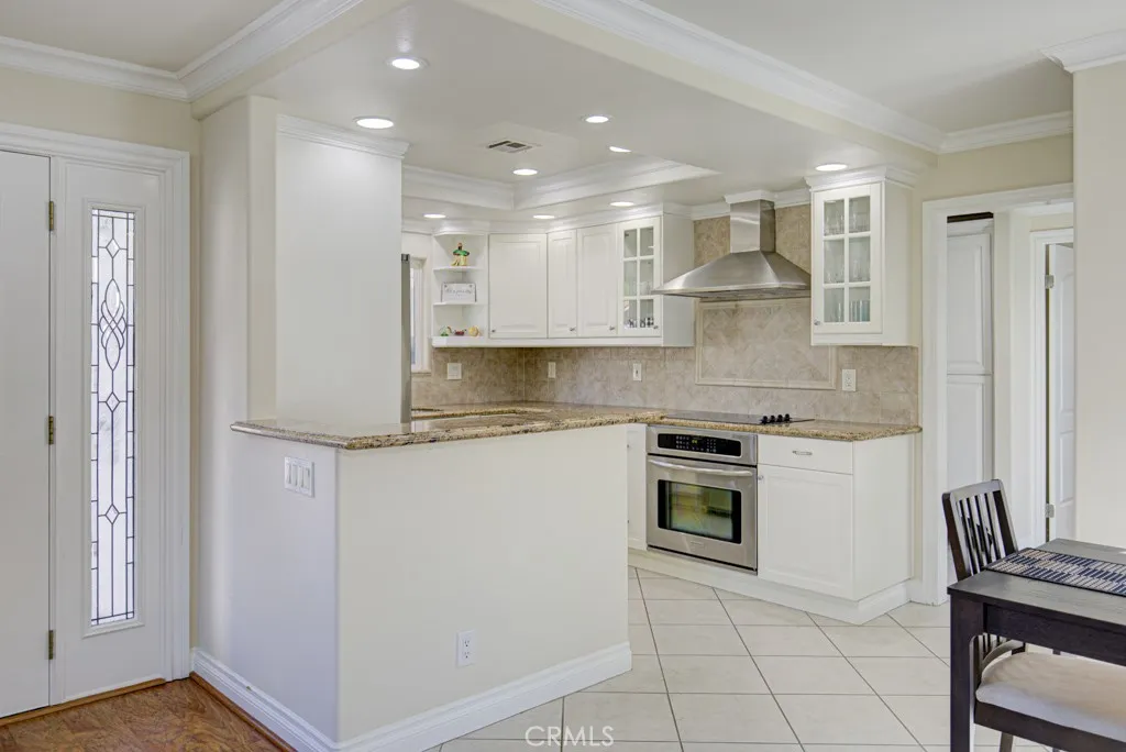 2372 Via Mariposa W B, Laguna Woods, California 92637 home-pic-8