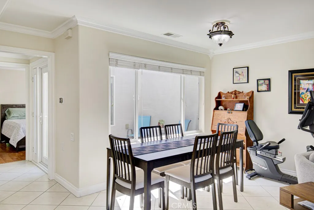 2372 Via Mariposa W B, Laguna Woods, California 92637 home-pic-12