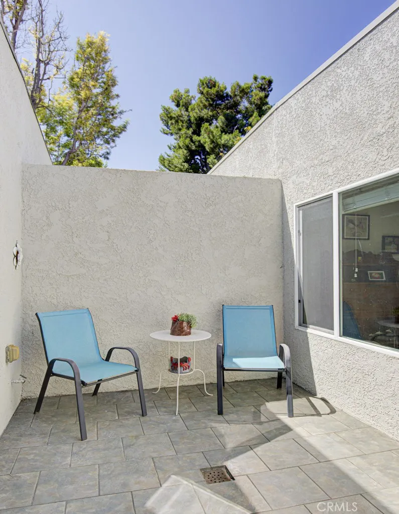 2372 Via Mariposa W B, Laguna Woods, California 92637 home-pic-14