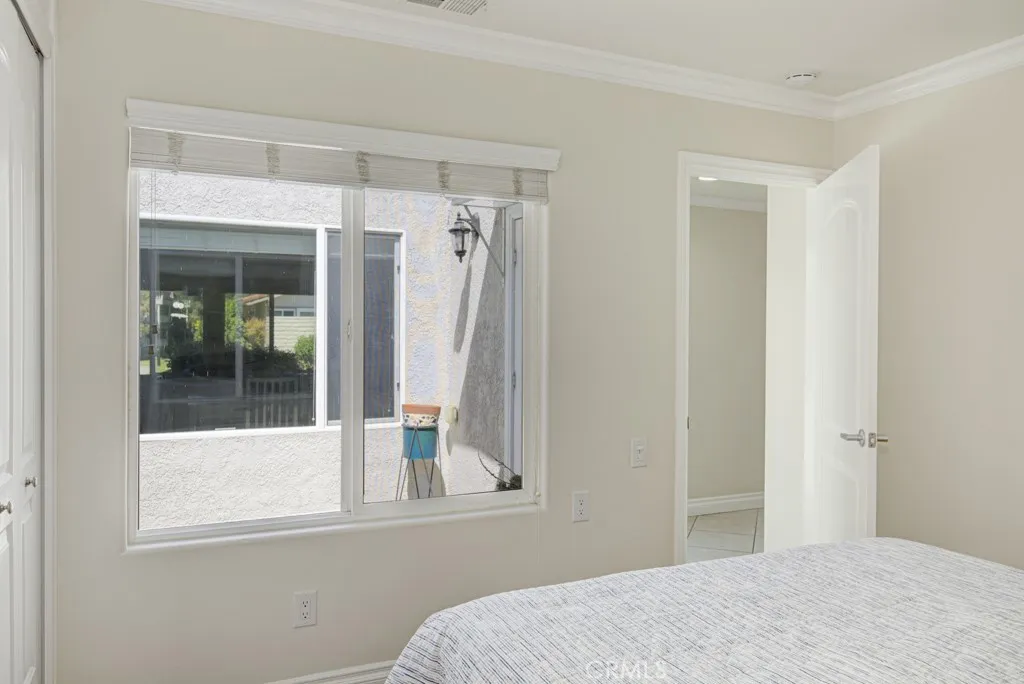 2372 Via Mariposa W B, Laguna Woods, California 92637 home-pic-22