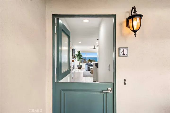 Welcome Home 
Dutch Door