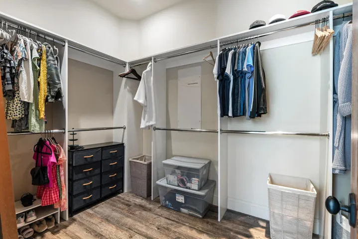 24-56738 Palms Drive-43