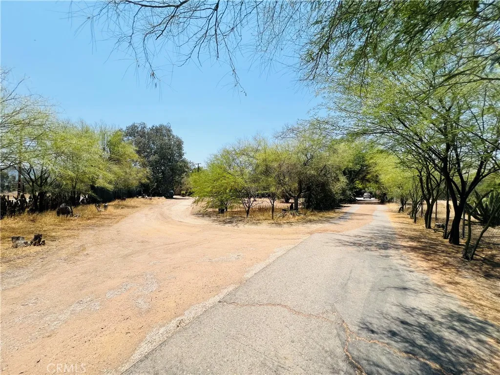 28875 10th Street, Lake Elsinore, California 92532 home-pic-1