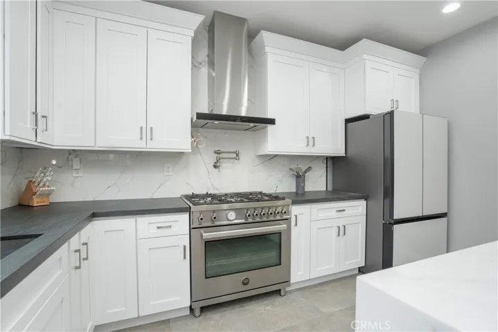 23148 W Saratoga Way, West Hills, California 91307