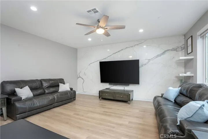 23148 W Saratoga Way, West Hills, California 91307