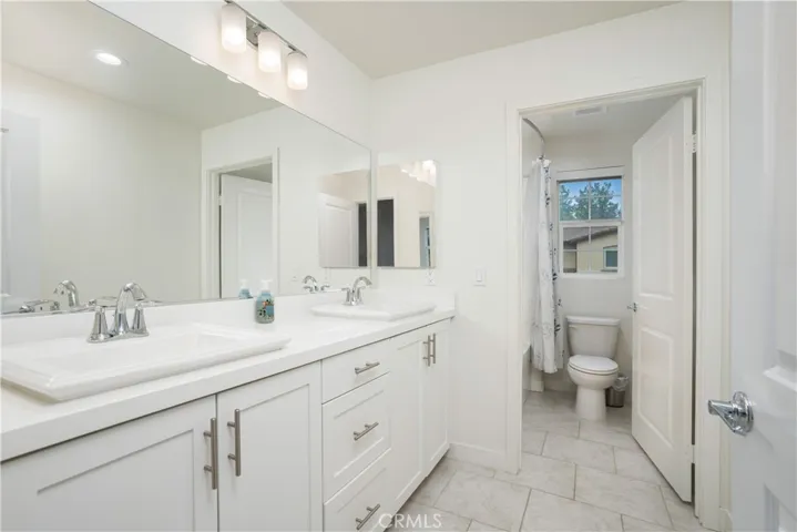 23148 W Saratoga Way, West Hills, California 91307