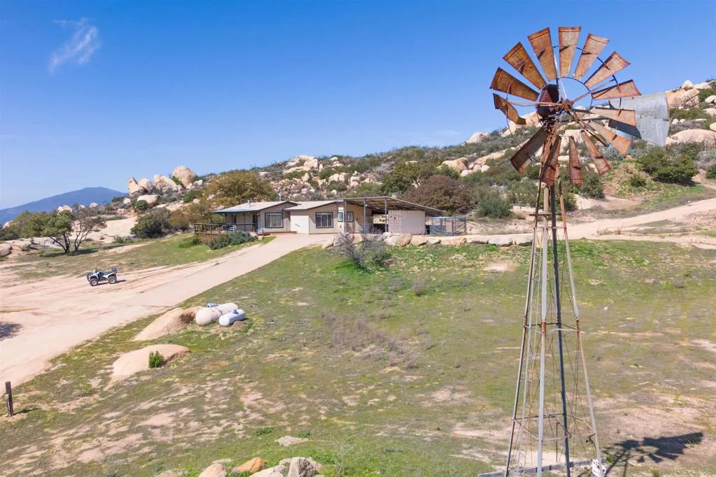 19191 High Glen Rd, Alpine, California 91901 home-pic-7