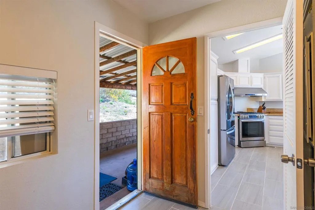 19191 High Glen Rd, Alpine, California 91901 home-pic-45