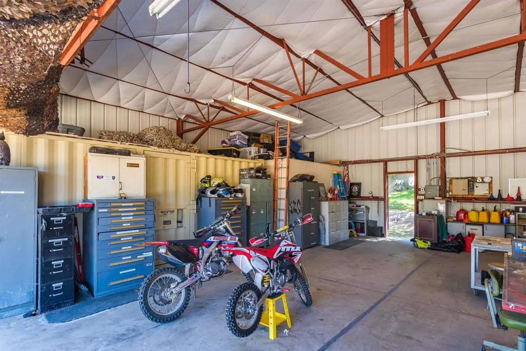 19191 High Glen Rd, Alpine, California 91901 home-pic-73