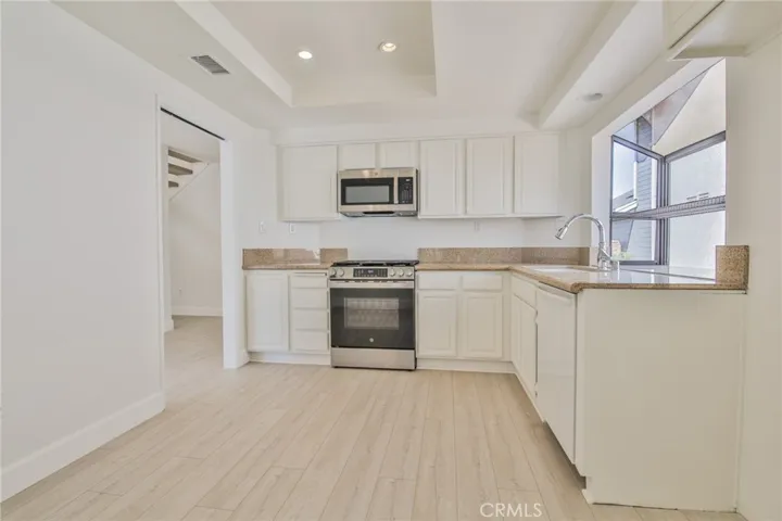 16 Oxbow Creek Lane, Laguna Hills, California 92653