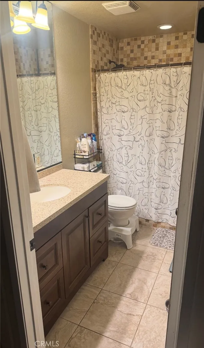 246 E Fern Avenue 210, Redlands, California 92373 home-pic-4