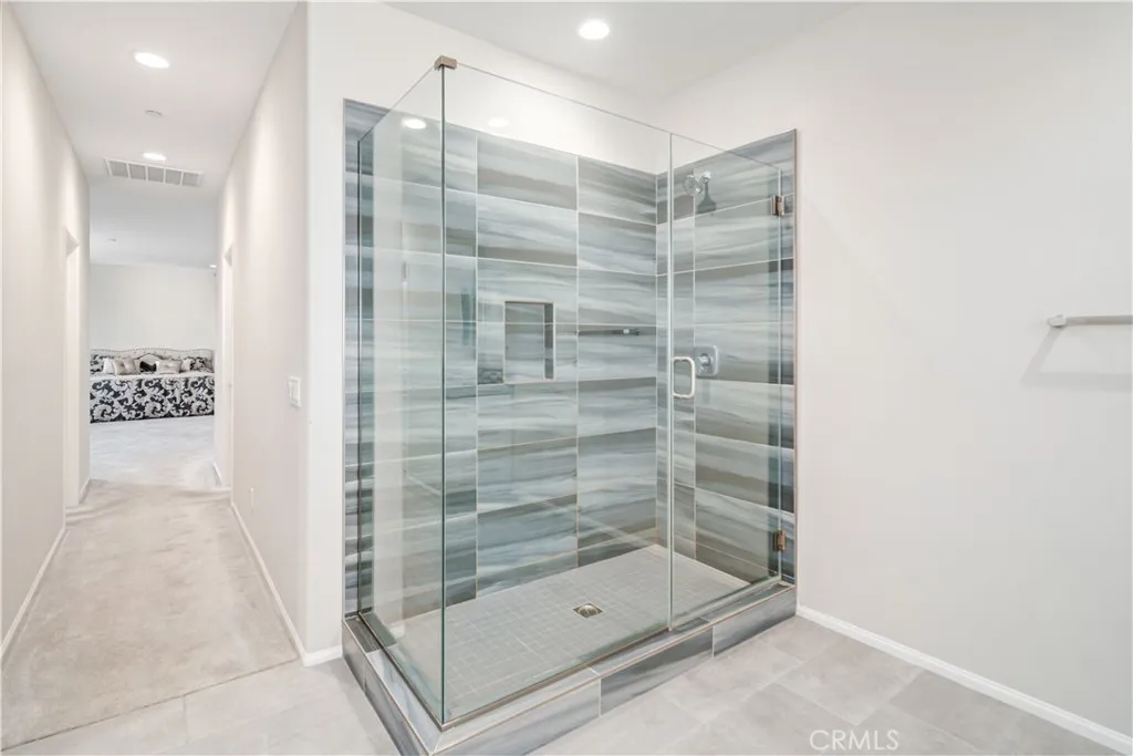 2050 Helconia Court, Palmdale, California 93551 home-pic-40