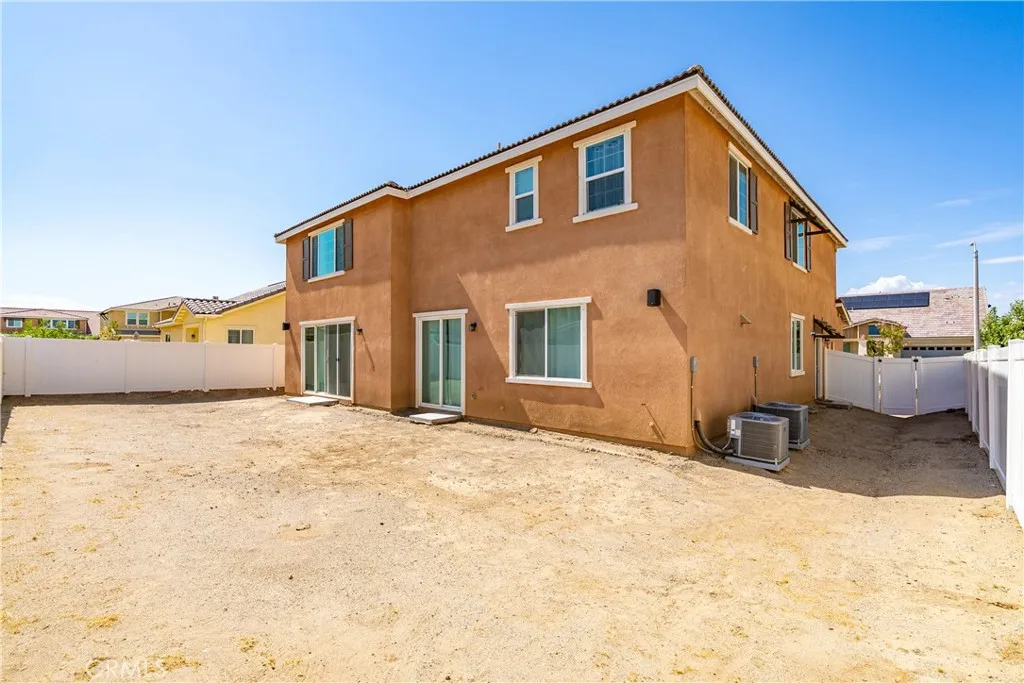 2050 Helconia Court, Palmdale, California 93551 home-pic-53