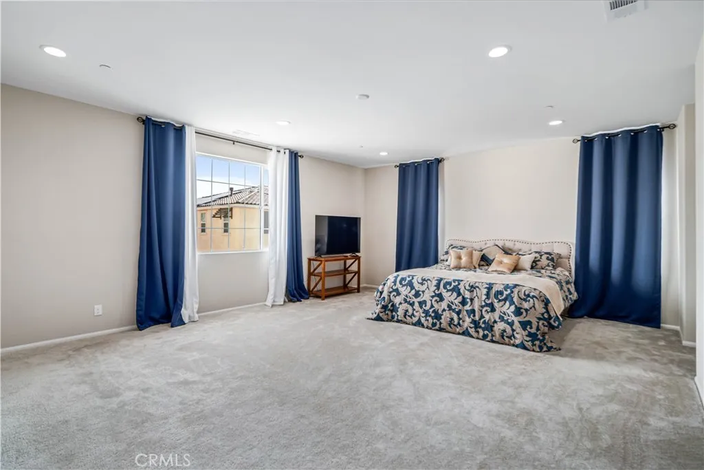 2050 Helconia Court, Palmdale, California 93551 home-pic-33
