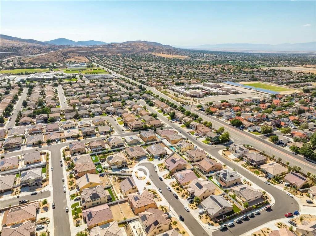 2050 Helconia Court, Palmdale, California 93551 home-pic-57