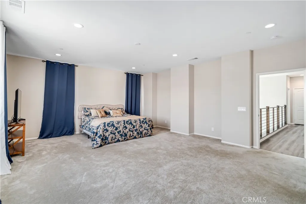 2050 Helconia Court, Palmdale, California 93551 home-pic-34
