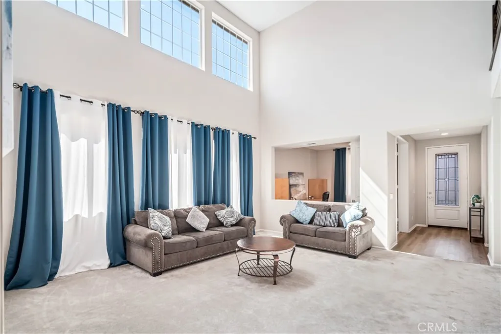 2050 Helconia Court, Palmdale, California 93551 home-pic-8
