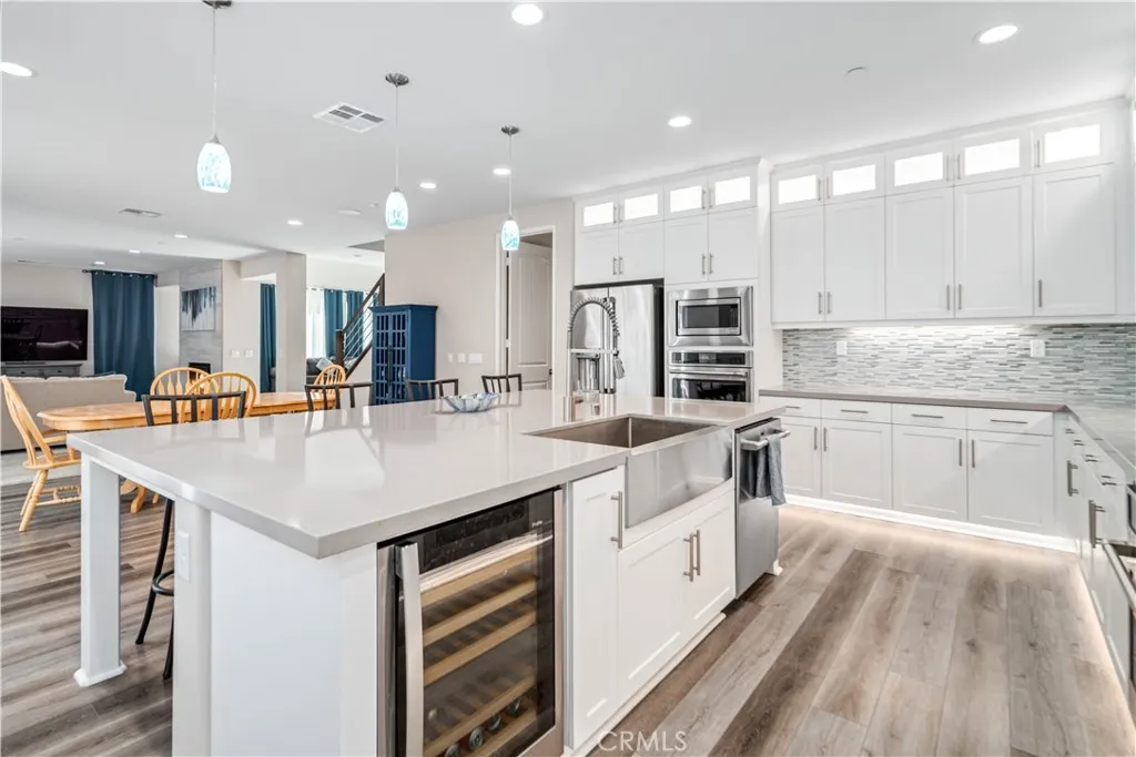 2050 Helconia Court, Palmdale, California 93551 home-pic-20