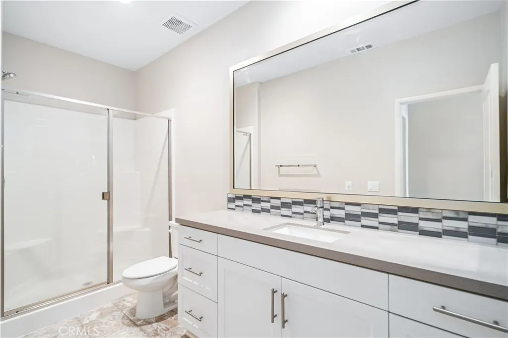 2050 Helconia Court, Palmdale, California 93551 home-pic-50