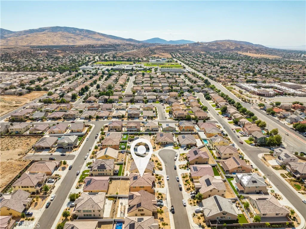 2050 Helconia Court, Palmdale, California 93551 home-pic-56