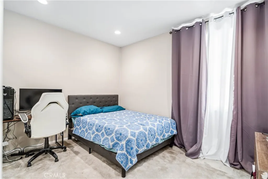 2050 Helconia Court, Palmdale, California 93551 home-pic-49