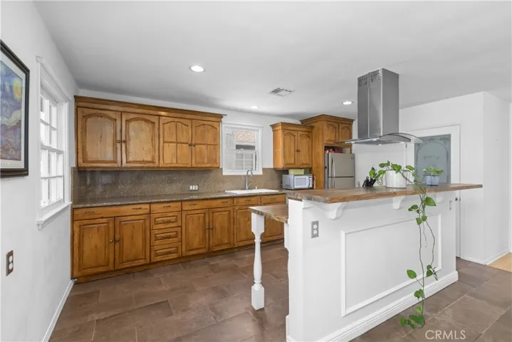 6700 Densmore Avenue, Van Nuys, California 91406