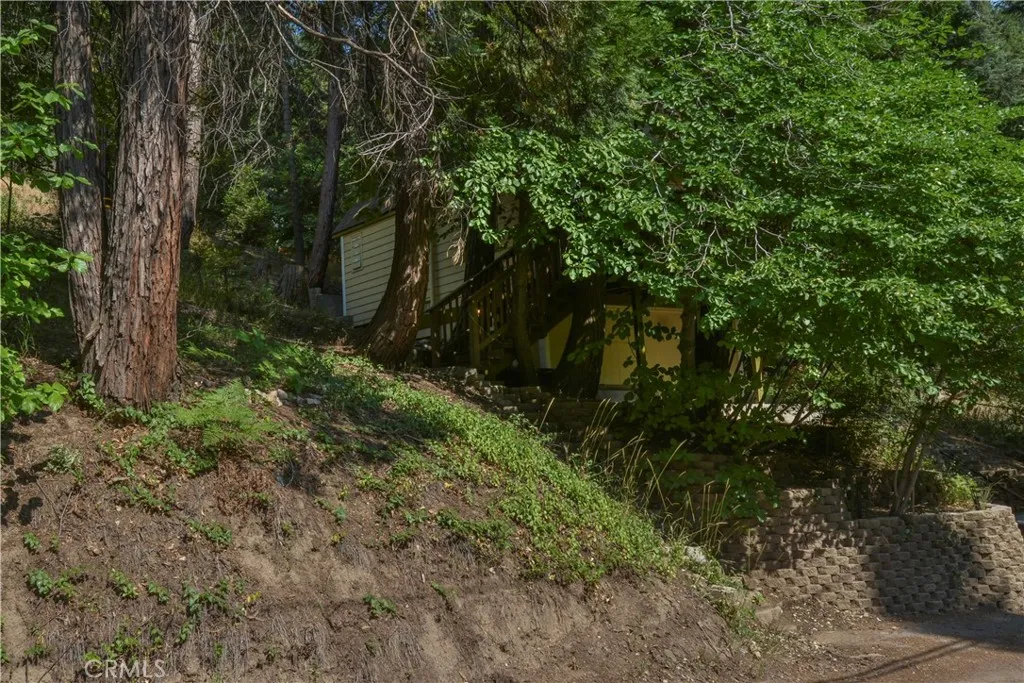 761 Arrowhead Villa Road, Lake Arrowhead, California 92352 home-pic-23