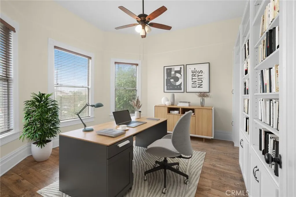 1598 W 36th Place, Los Angeles, California 90018 home-pic-21