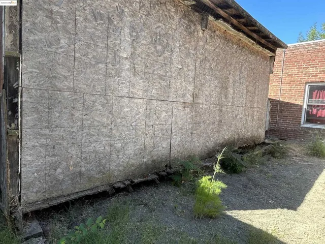 View of property exterior