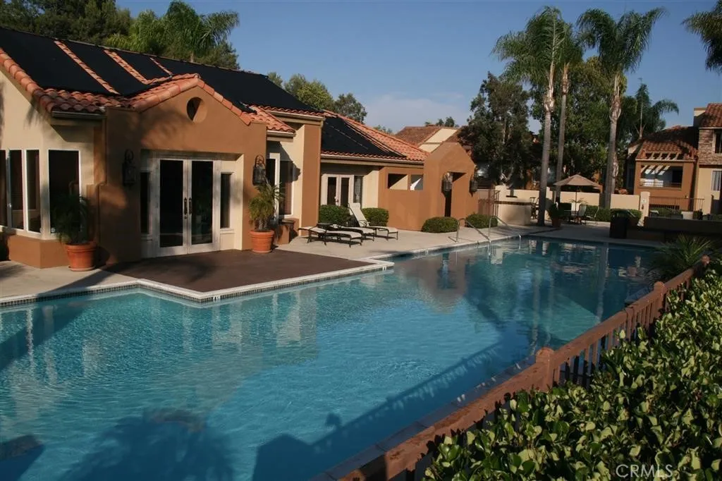15273 Maturin Drive 40, San Diego, California 92127 home-pic-15