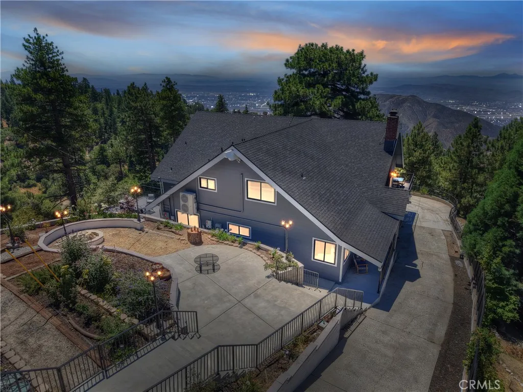 30461 Live Oak Drive, Running Springs, California 92382 home-pic-12