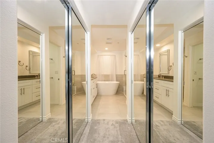 2243 Martin 209, Irvine, California 92612