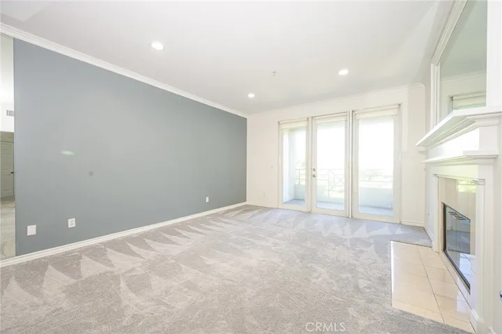 2243 Martin 209, Irvine, California 92612